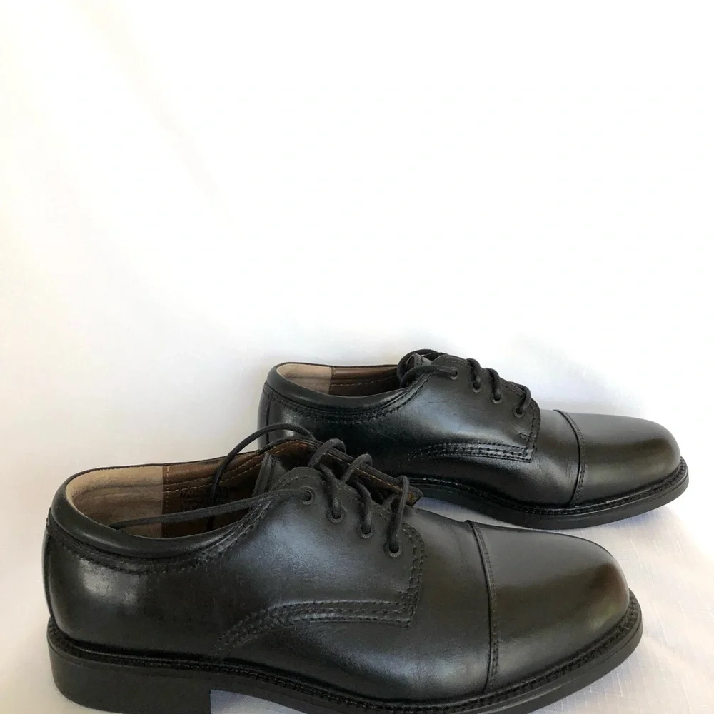 Leather ~  Mens Shoes ~ Dockers ~ Style: Gordon ~ Cordovan Brown Oxfords ~ 10W